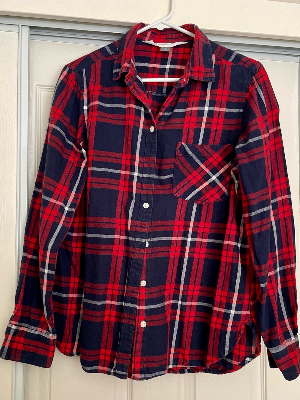 Old Navy Women’s Red & Navy Plaid Flannel Button-Up Shirt
